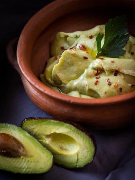 avocado hummus