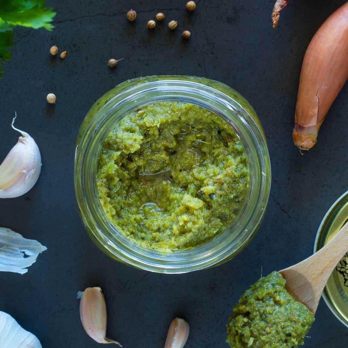 How to Make Thai Green Curry Paste 