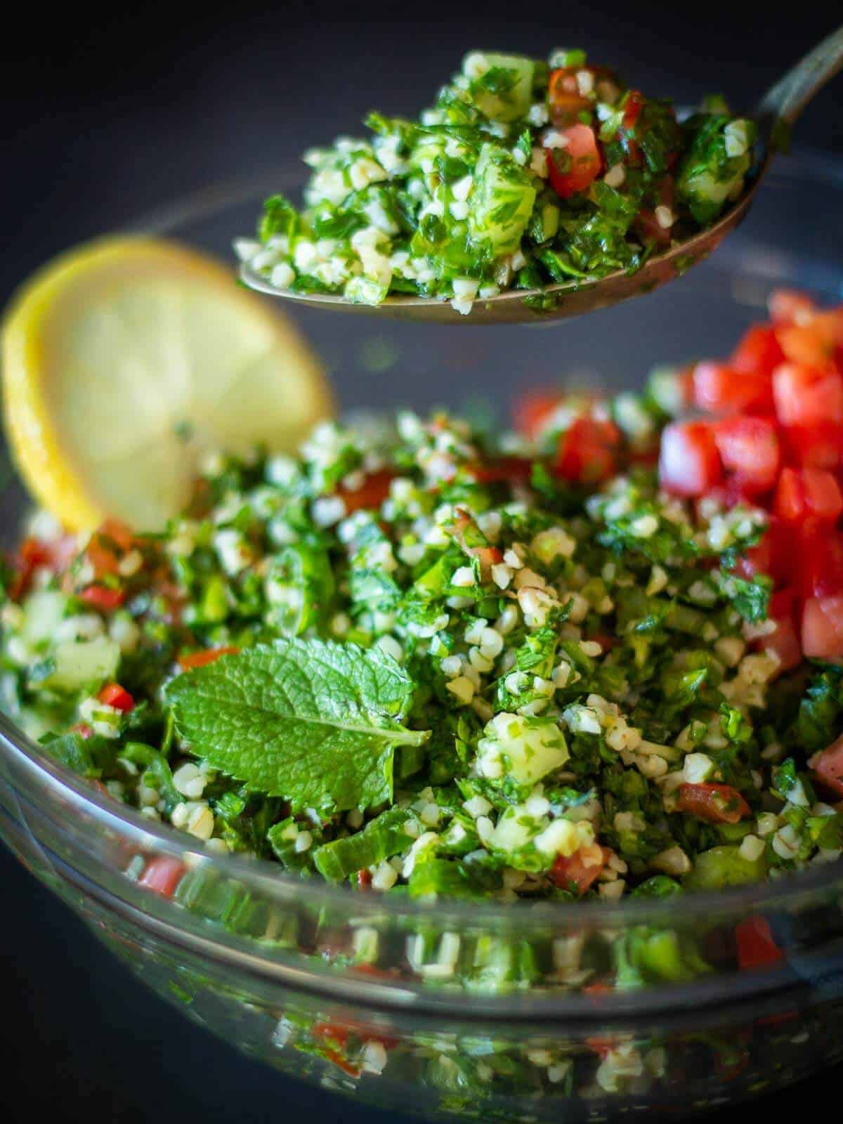 Ensalada libanesa con perejil, receta auténtica de tabulé