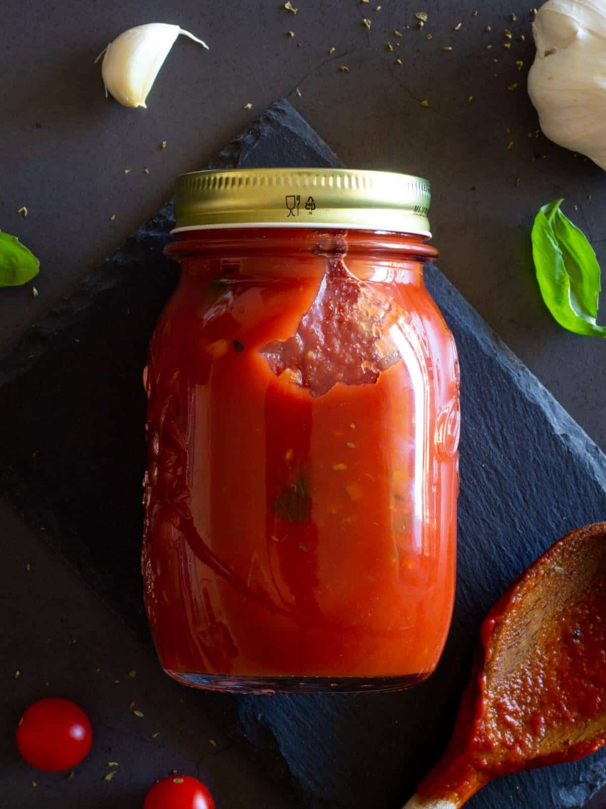 marinara sauce in mason jar