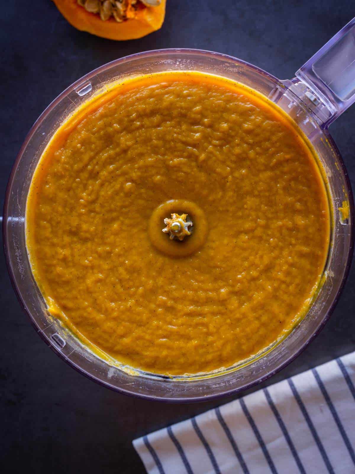 blend the pumpkin pie filling until smooth.