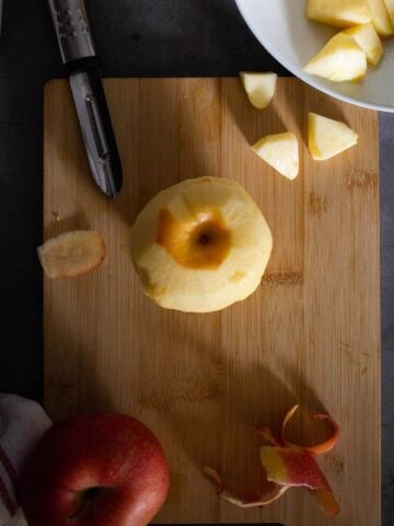 Unsweetened applesauce pealed apple