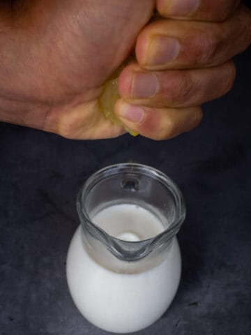 make buttermilk pouring lemon into non-dairy-milk