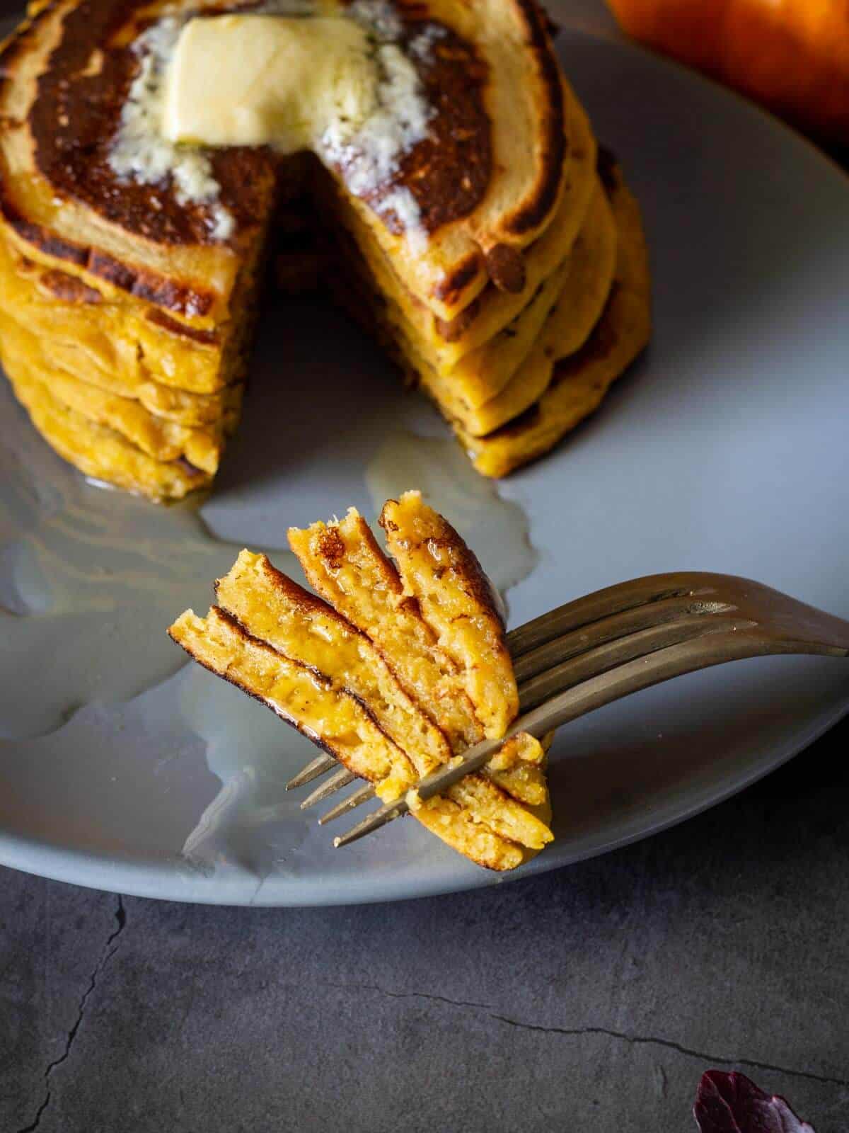 vegan pumpkin pancakes