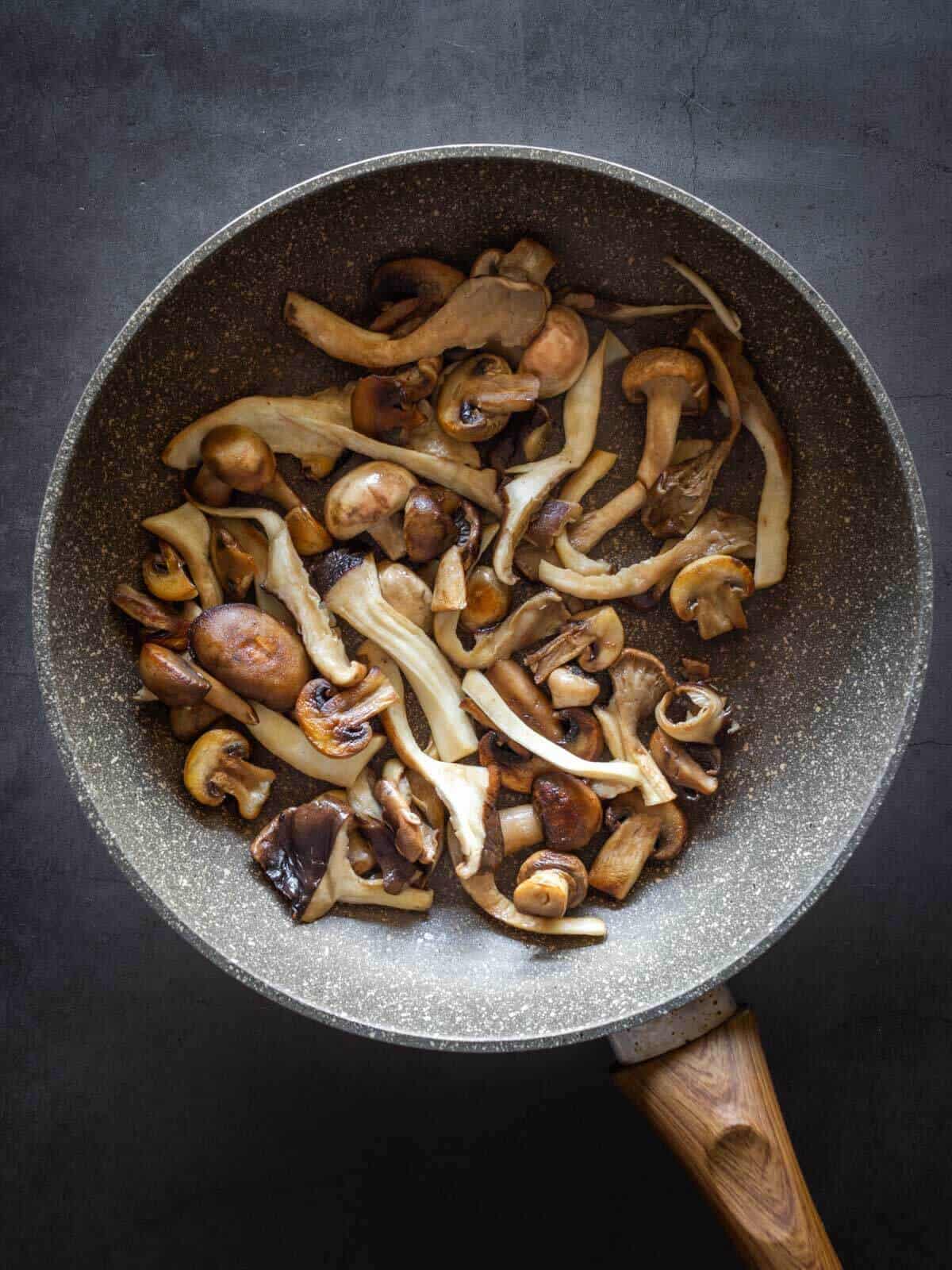 add sliced mushrooms