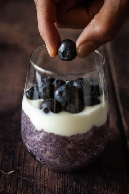 dblueberries on top of blueberry overnight oats