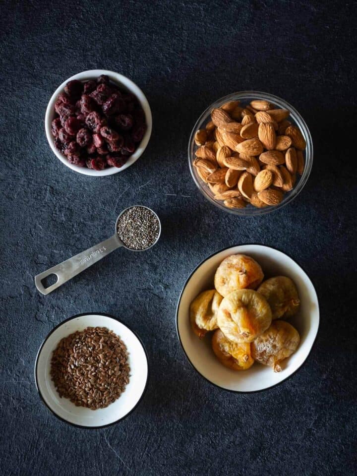 Healthy Fig Bars Recipe (GlutenFree, 5ingredient, NoBake)