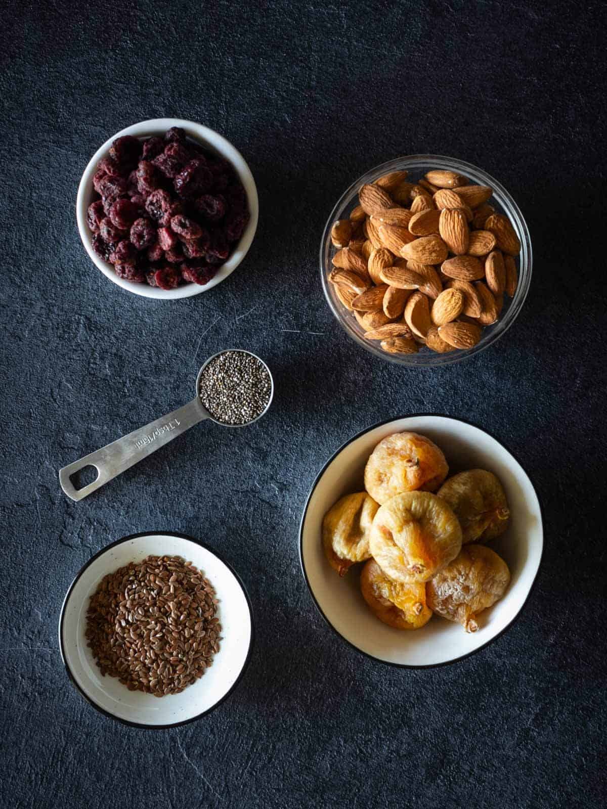 Fig bars ingredients.