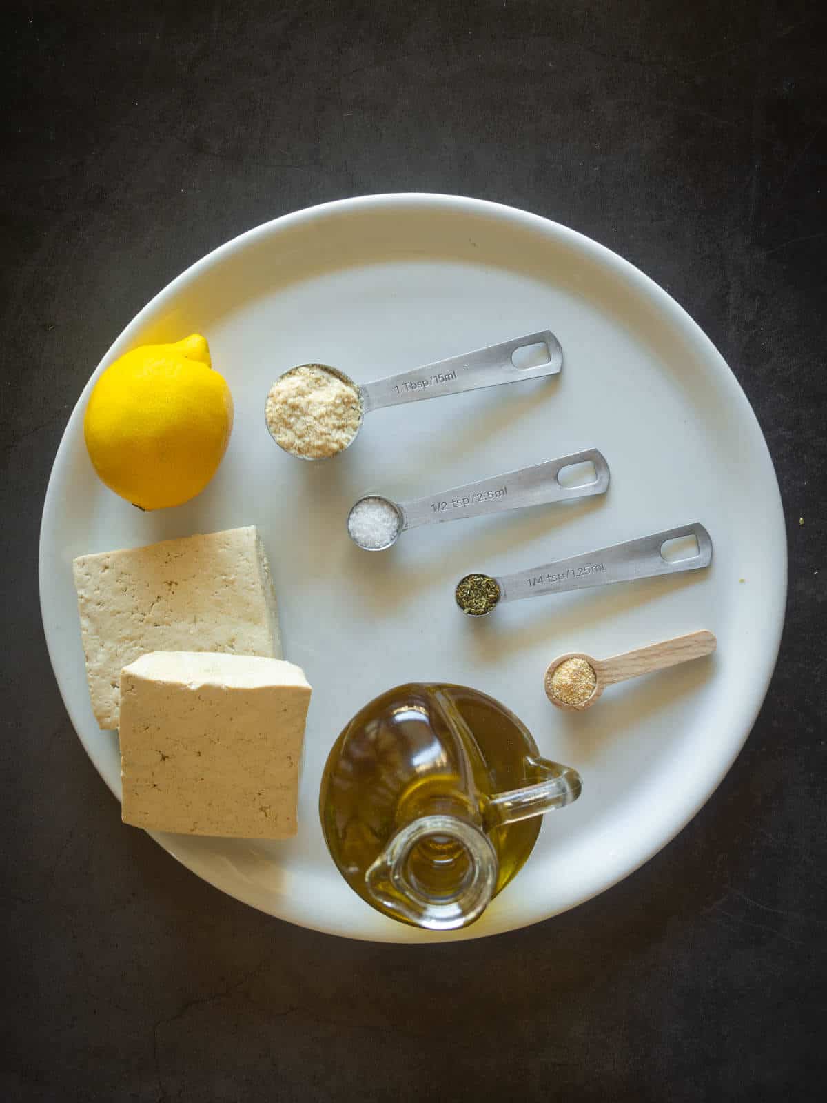 vegan ricotta cheese recipe ingredients.