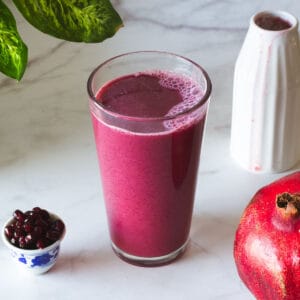 glass of pomegranate juice