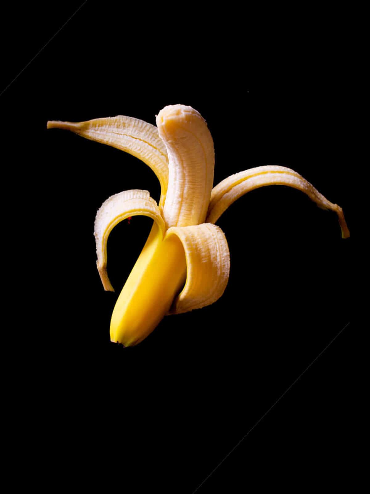 pealed banana