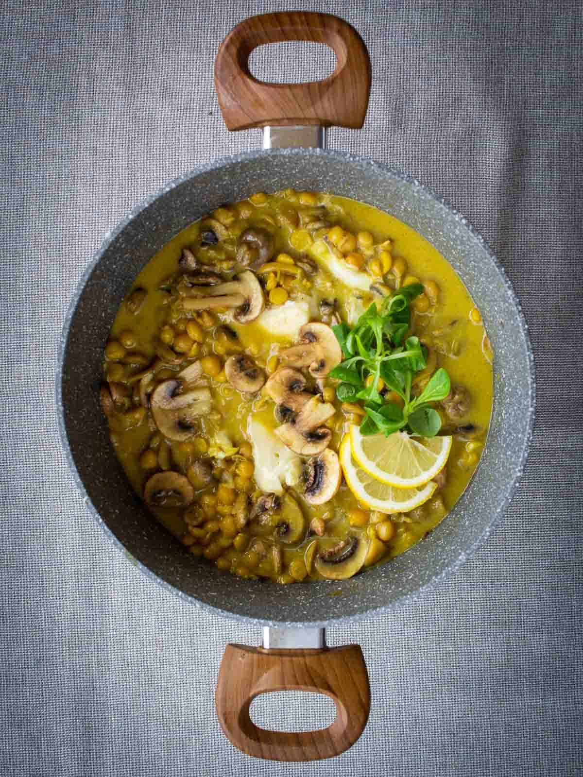 Protein-packed saffron garbanzo beans 