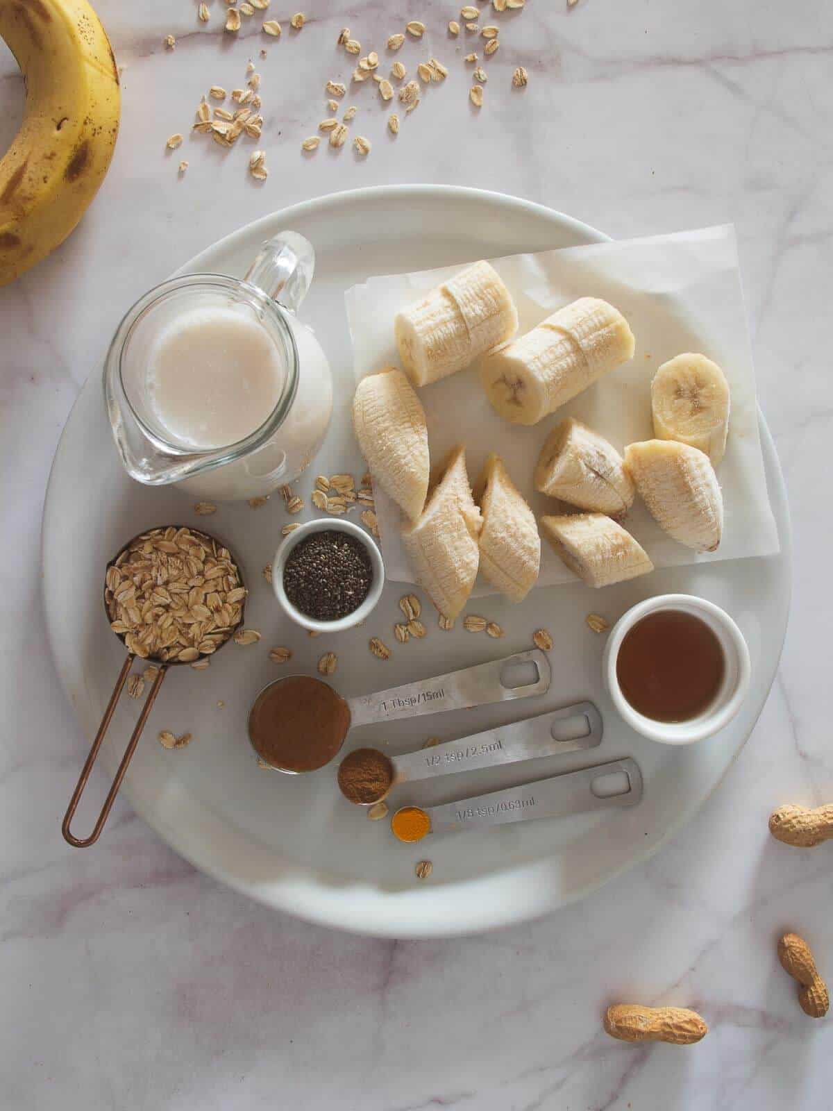 Banana Oatmeal Breakfast Smoothie measured ingredients