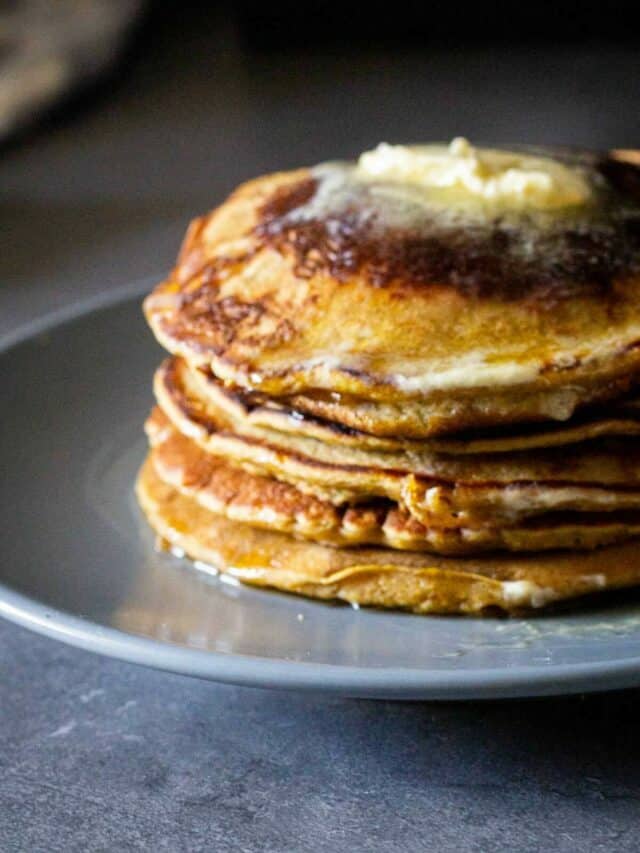 How To Make Healthy Vegan Pumpkin Pancakes