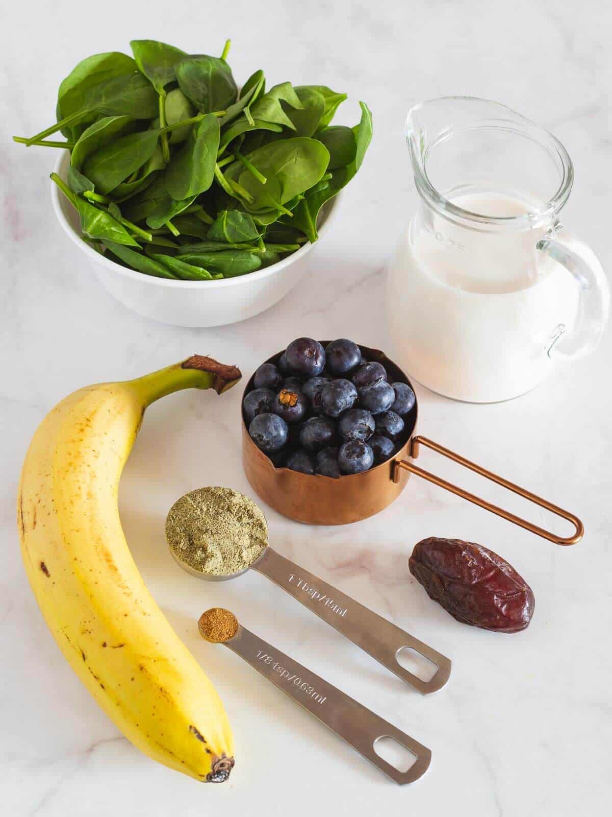 Spinach Blueberry Banana Smoothie ingredients