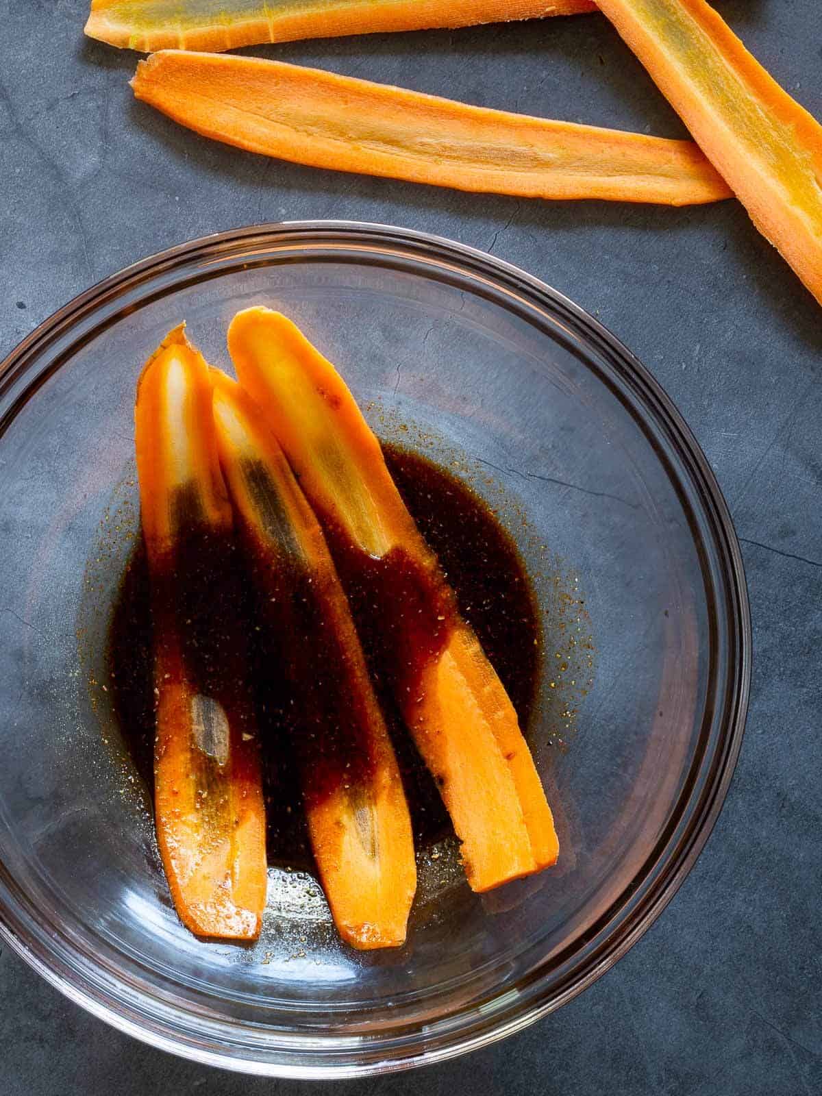 Carrot strips Marinating in medium Bowl
