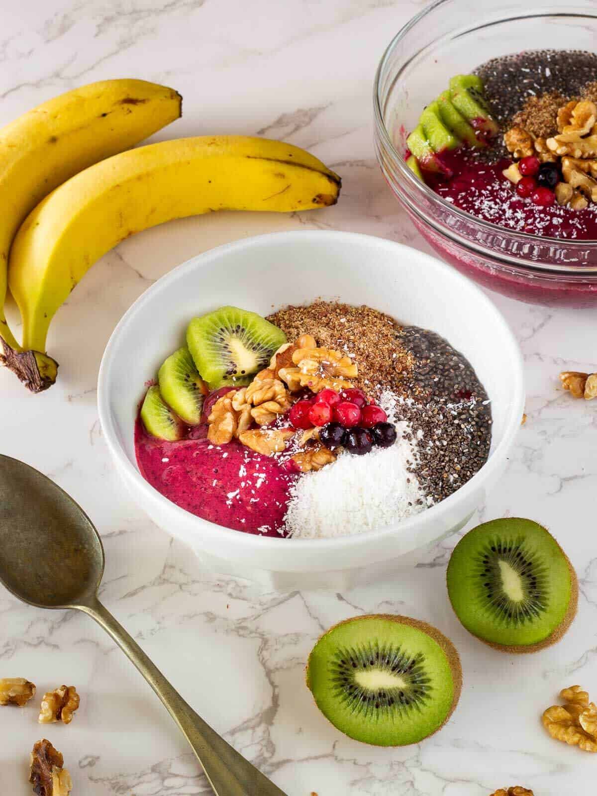 How to Make a Thick Smoothie Bowl | Our Plant-Based World