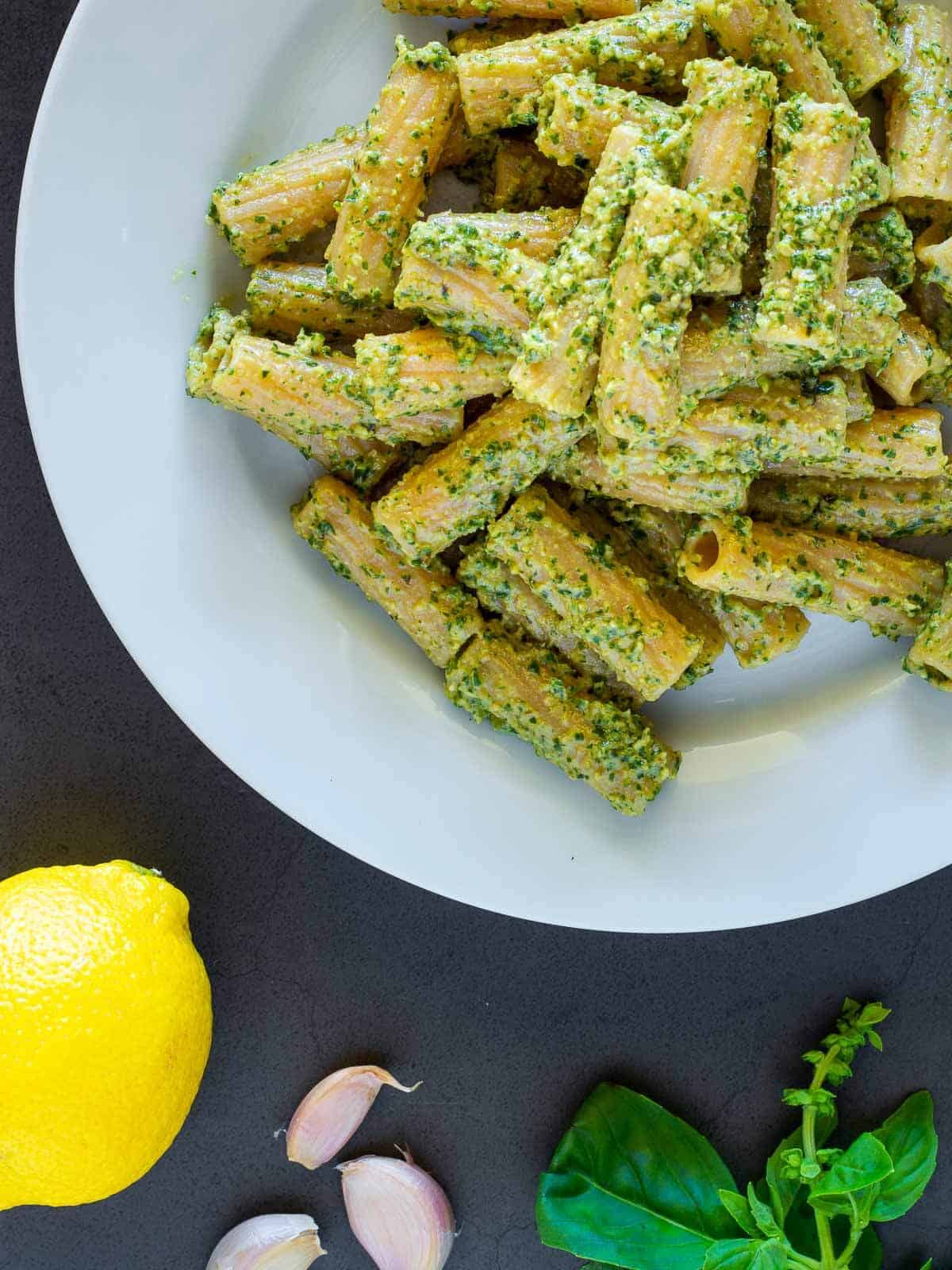 5 Minutes Vegan Pesto