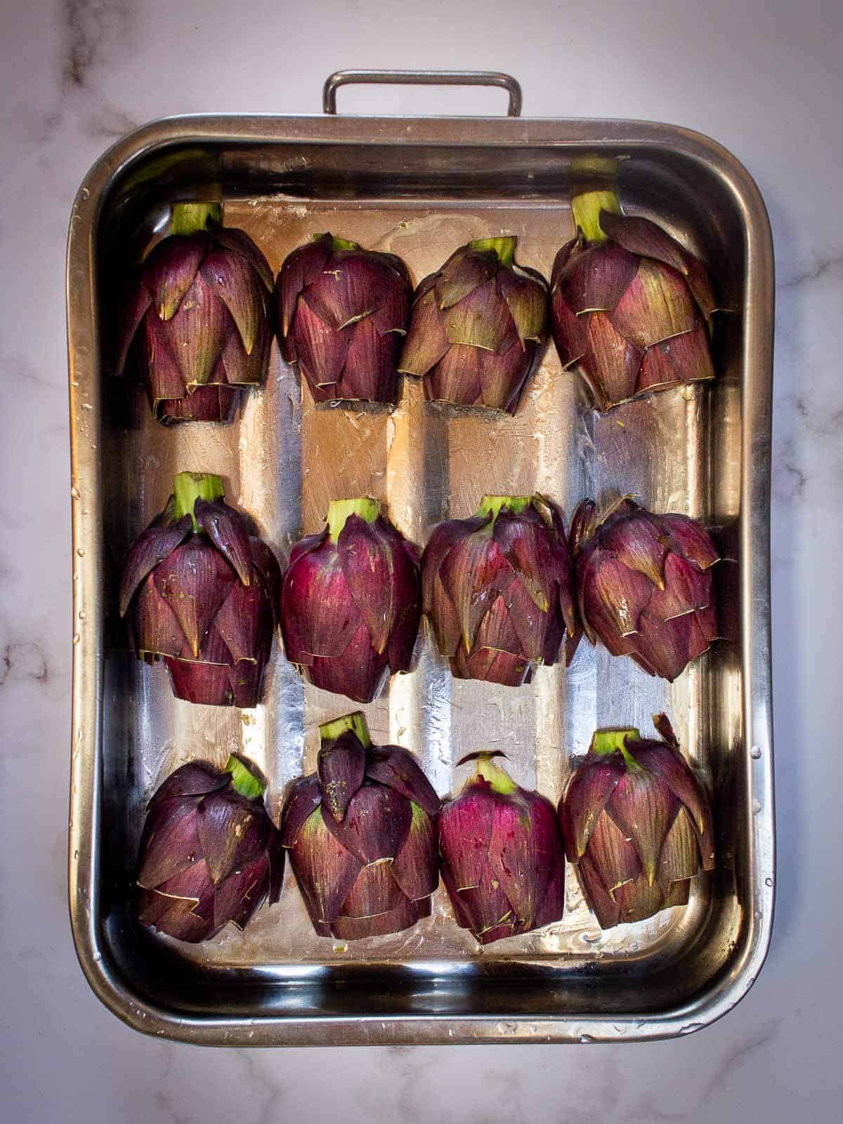 artichokes in tray