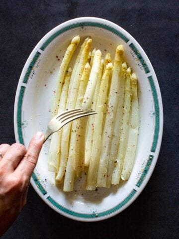 white asparagus served