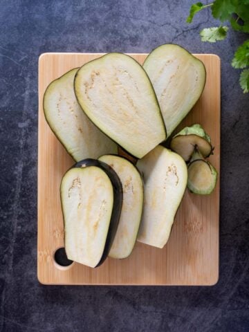 slice eggplants into thick slices.