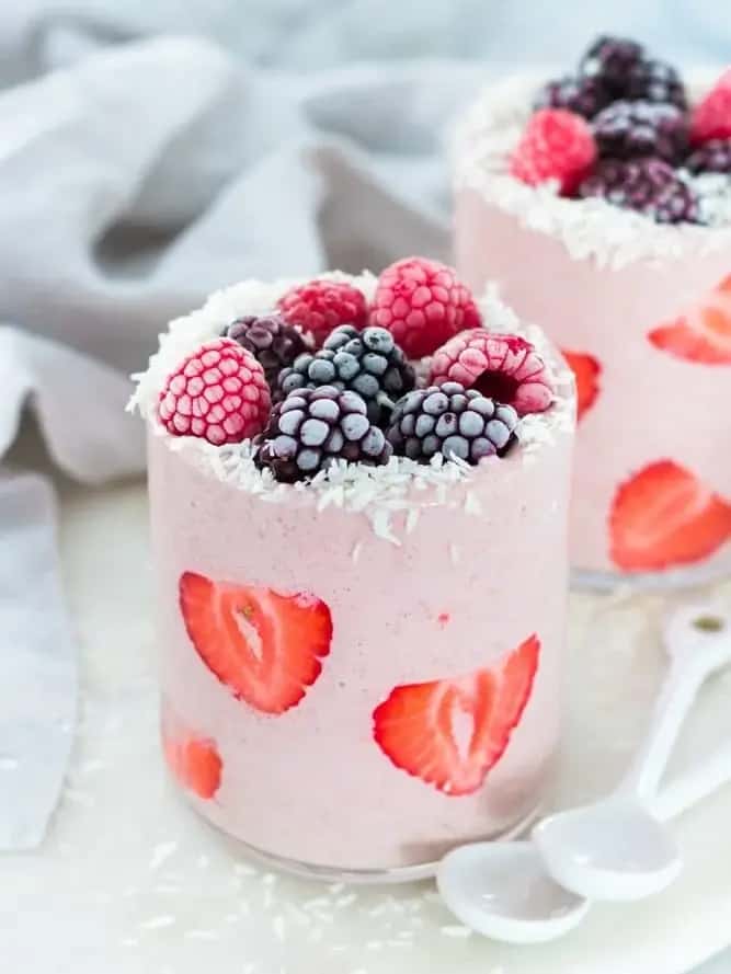 almond pulp strawberry vanilla smoothie