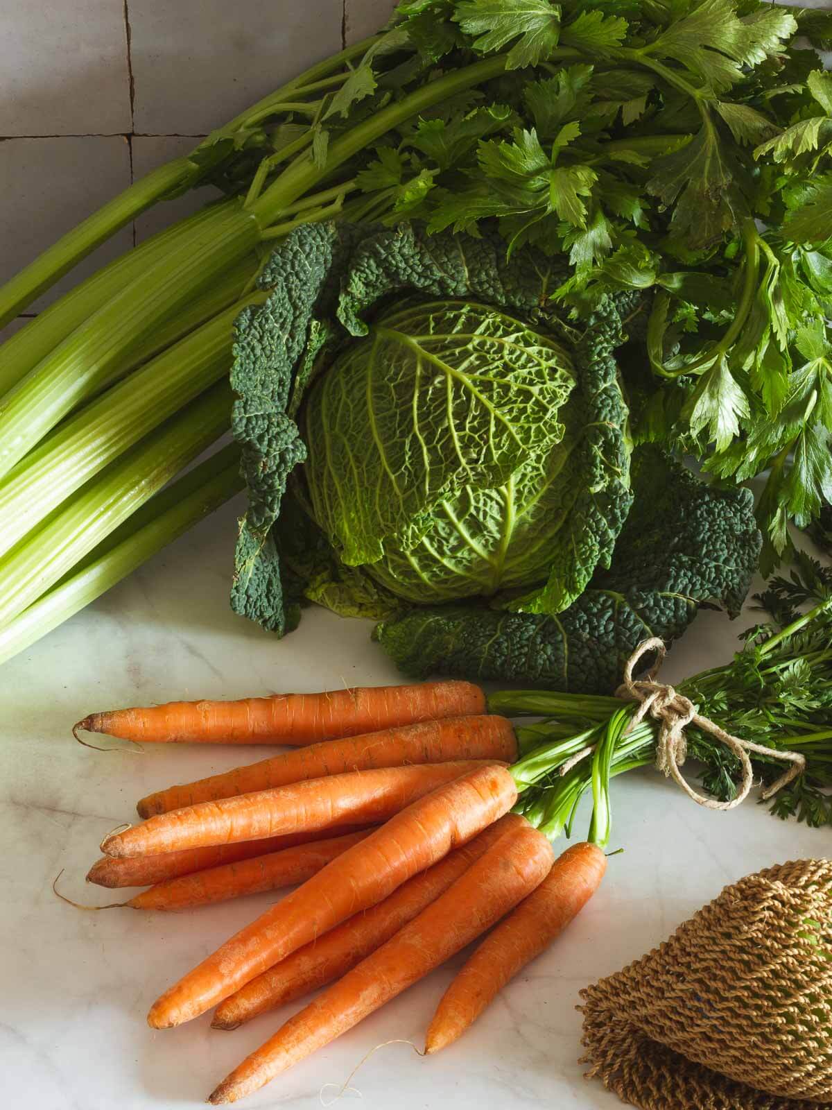 ingredients to make liver cleanse juice.