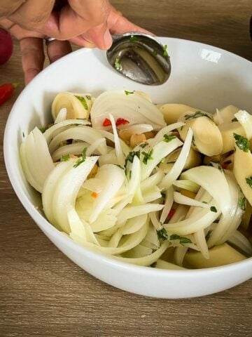 mix all the ingredients in a bowl