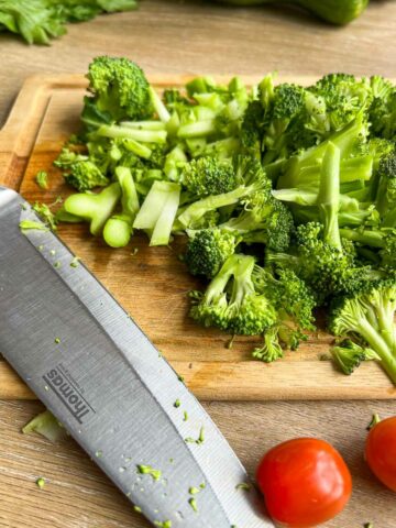 chop broccoli in medium to small slices.