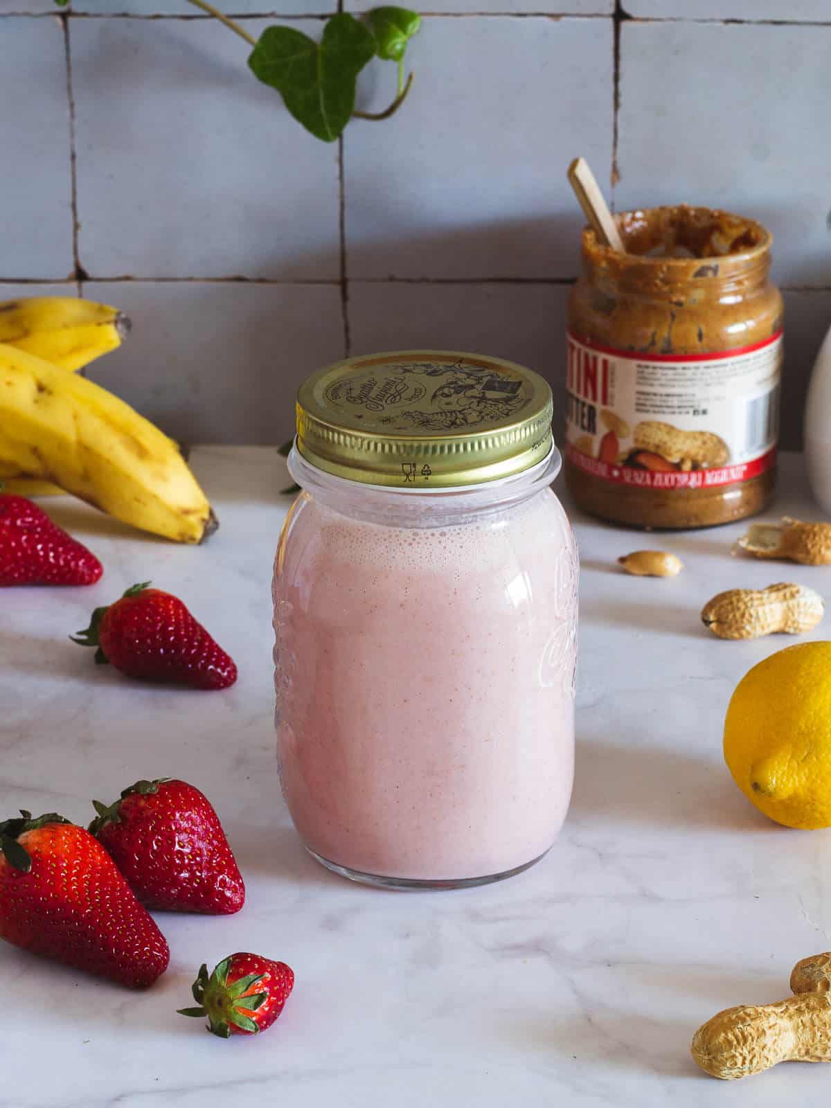 smoothie stored in a mason jar.