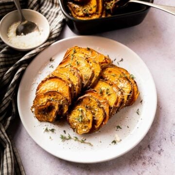 oven baked sweet potato slices featured