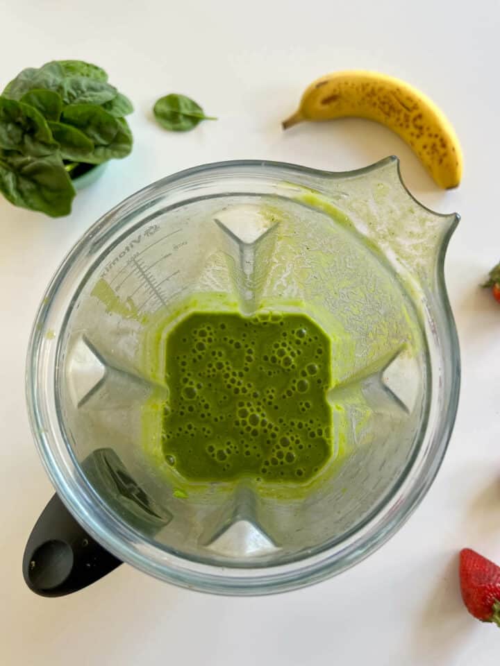 Strawberry Banana Spinach Smoothie for Weight Loss