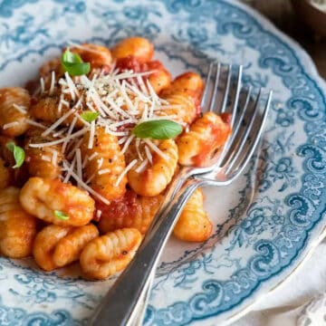 vegan gnocchi in tomato sauce.