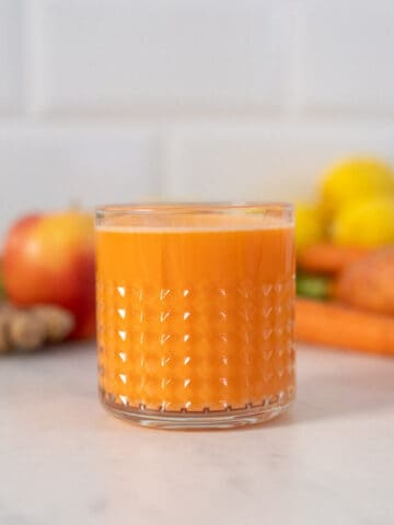 carrot apple and sweet potato juice featured.