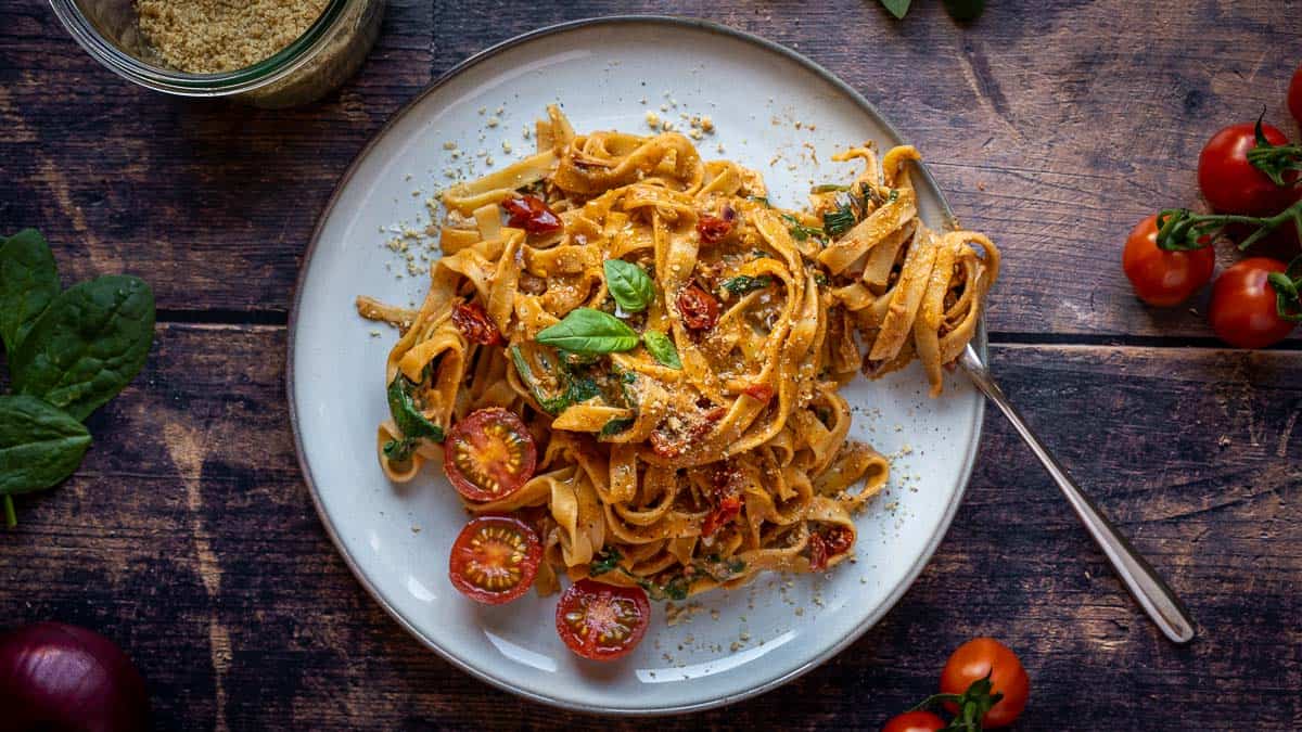 Creamy Christmas Fettuccine Pasta Recipe