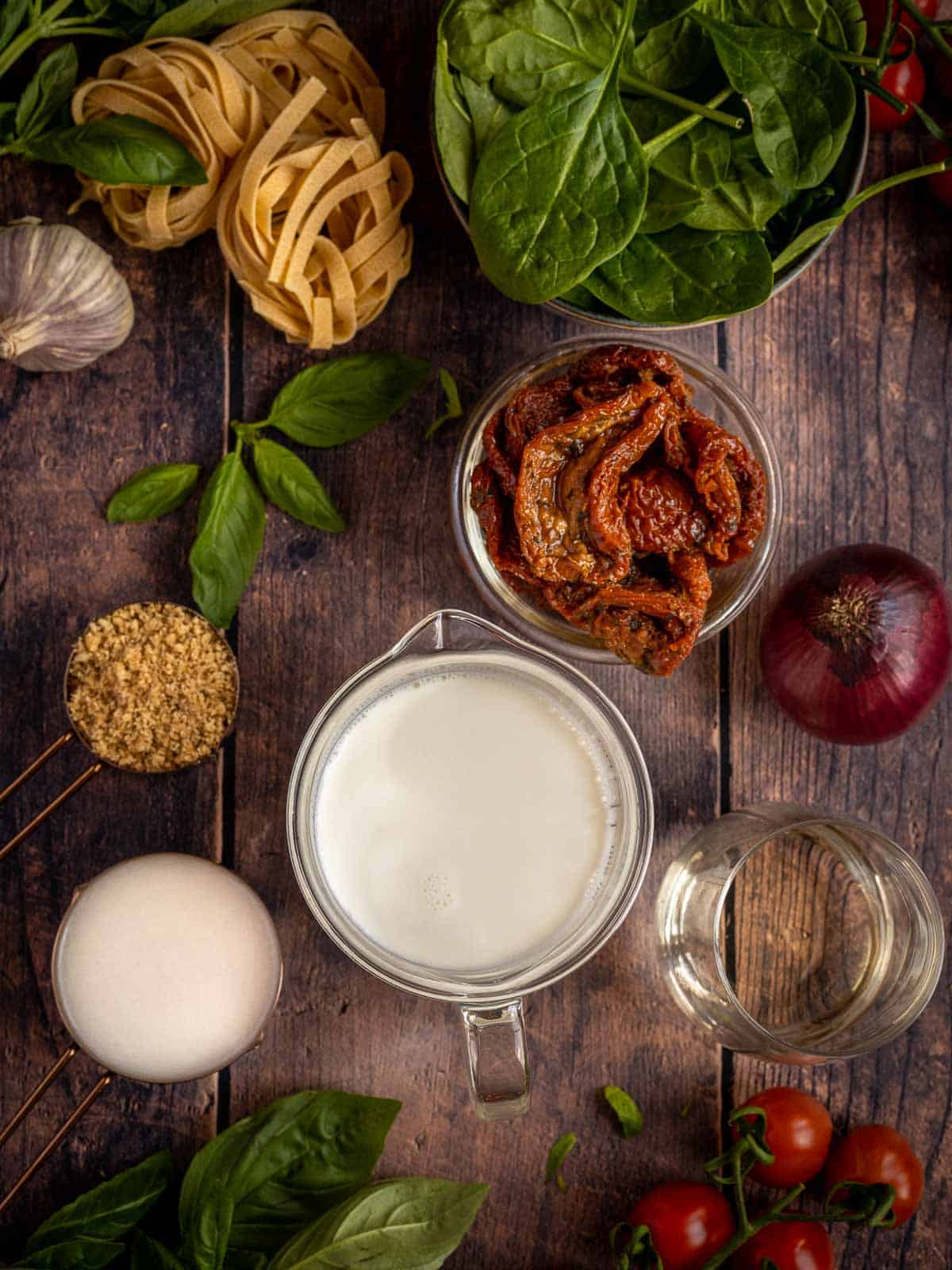 ingredients for Christmas fettuccine pasta recipe.