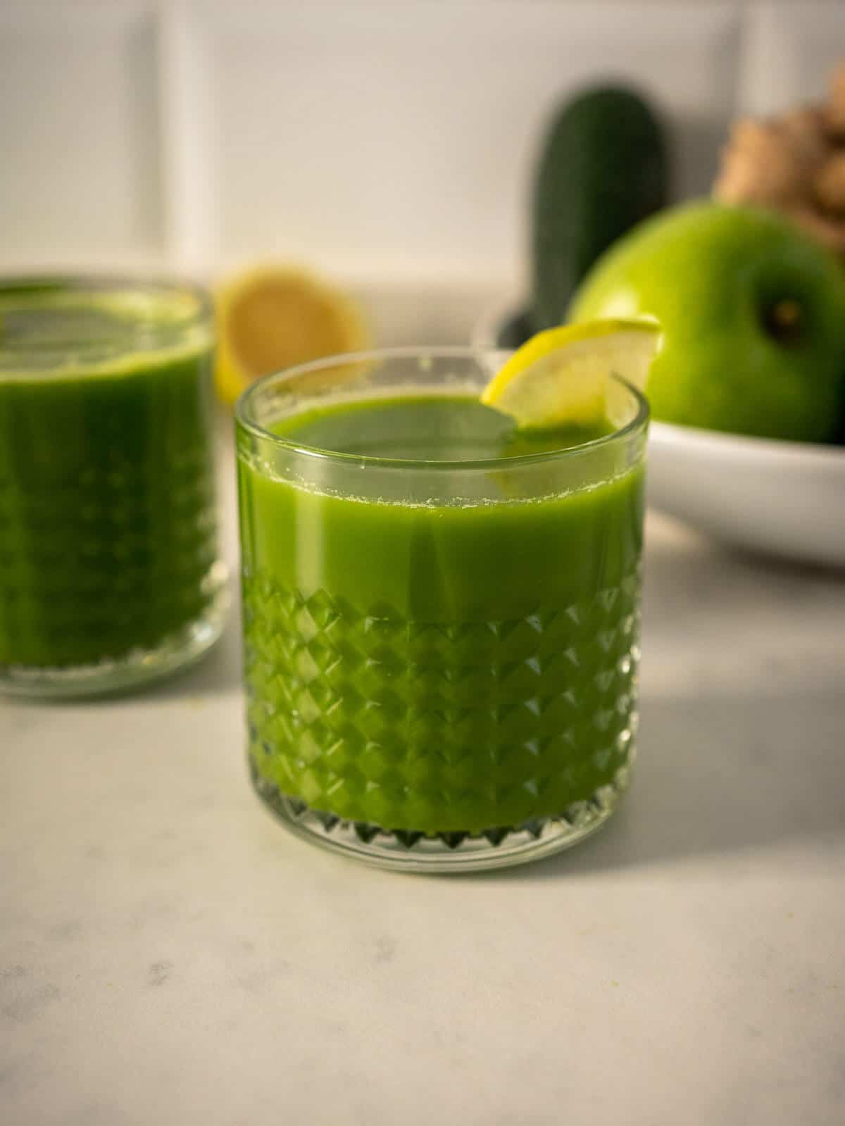 Hydrating Spinach and Green Mean apple juice.