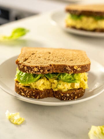 vegan egg salad sandwich featured.