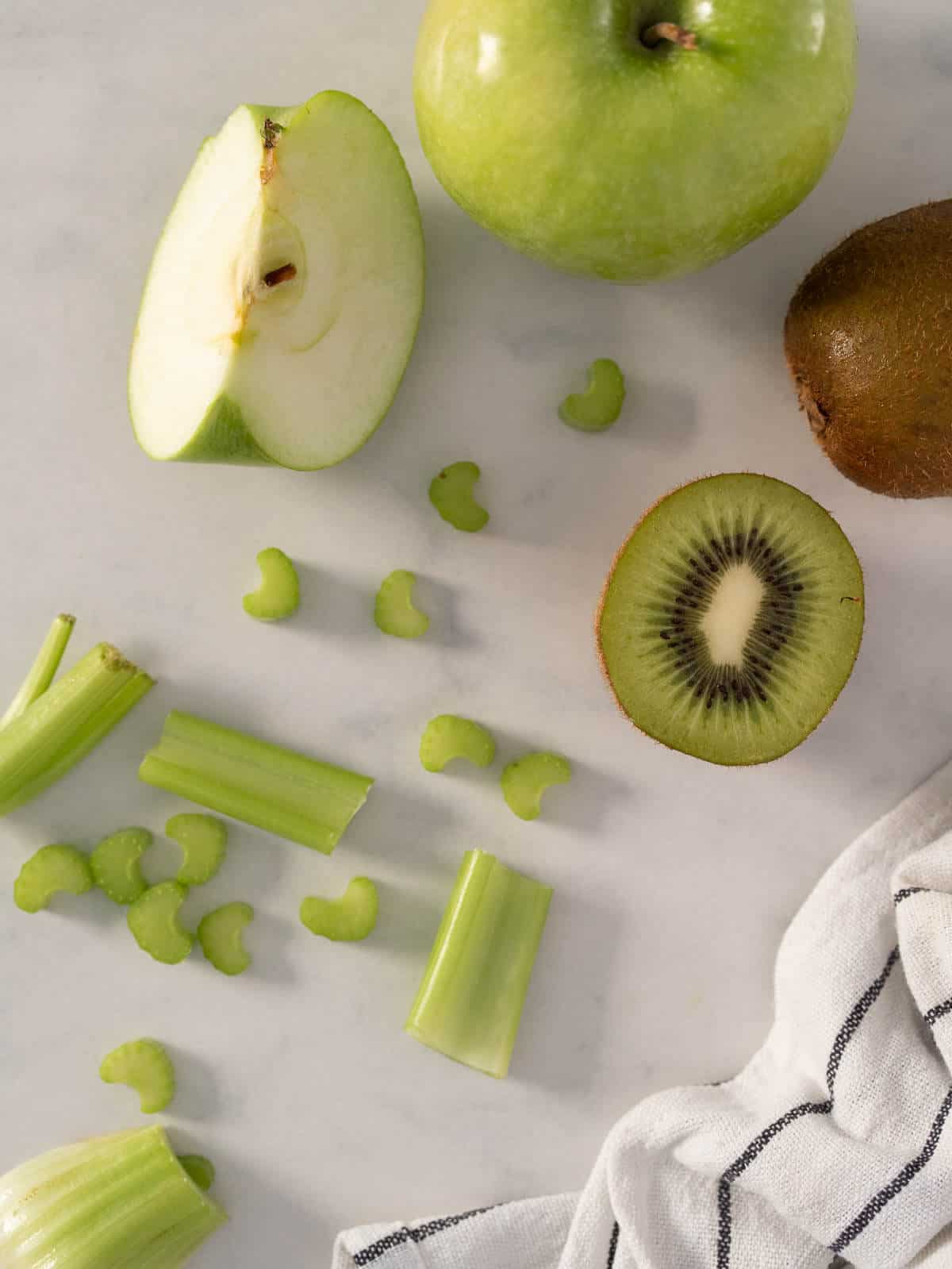 kiwi drink, morning green juice recipe ingredients.