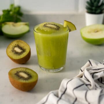 kiwi drink, morning green juice featured.