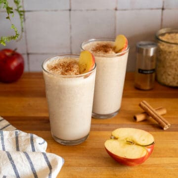 cinnamon apple smoothie recipe featured.