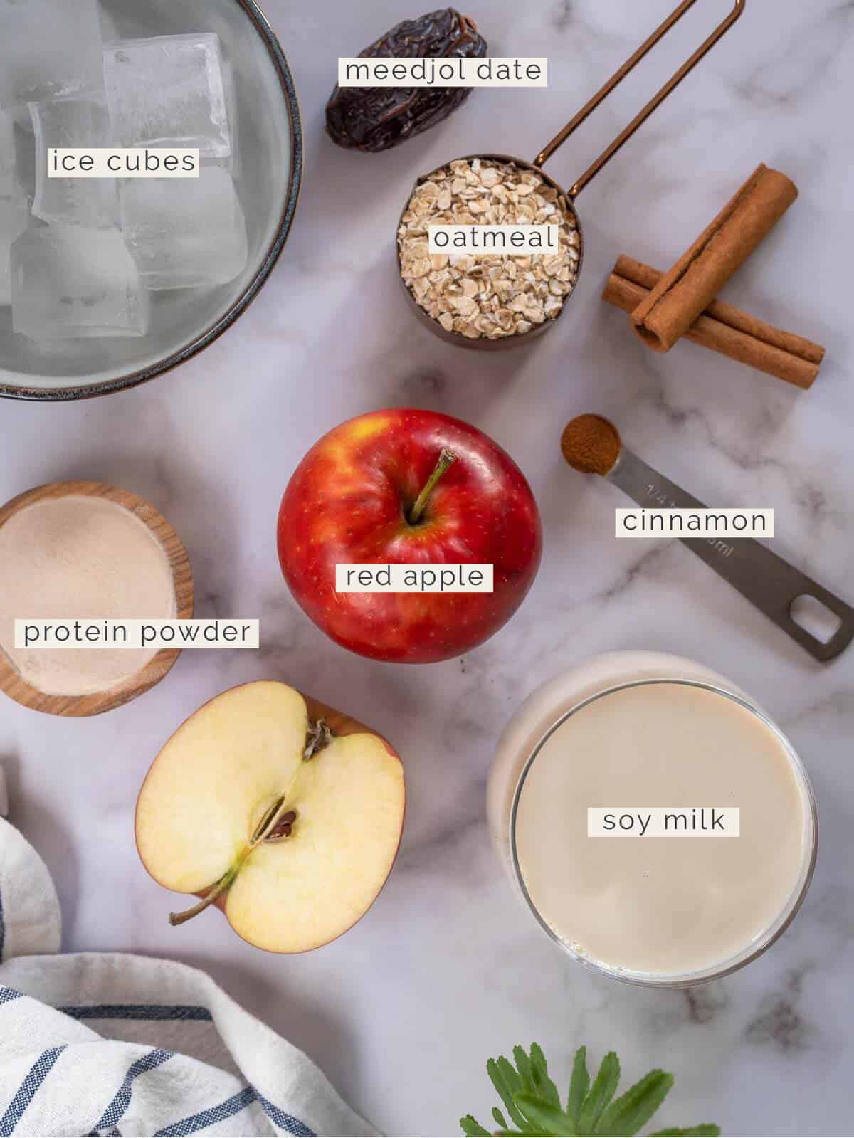 cinnamon apple smoothie recipe ingredients.