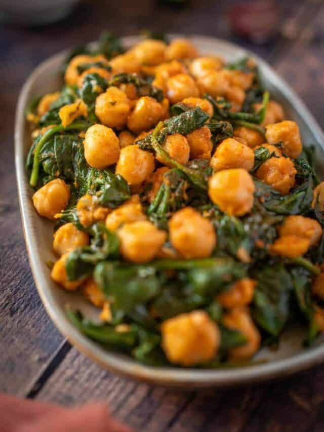 Sauteed Chickpeas with Spinach - Spanish Recipe