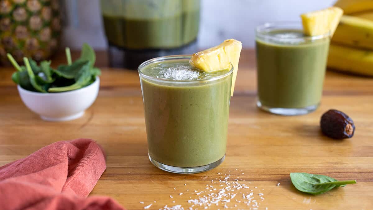 Healthy Pineapple Banana Spinach Smoothie