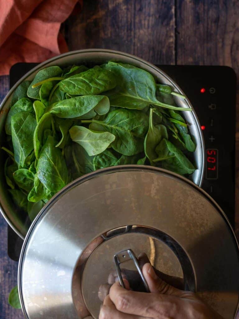 Sauteed Chickpeas with Spinach Spanish Recipe