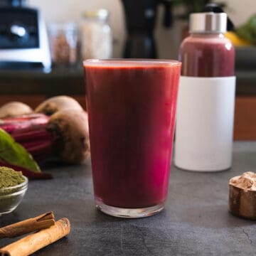 pre work out smoothie for muscle gain and weight loss in a glass featured.