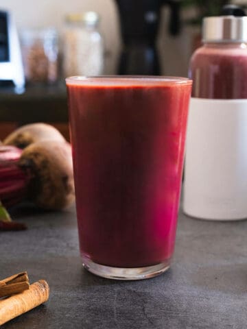 pre work out smoothie for muscle gain and weight loss in a glass featured.