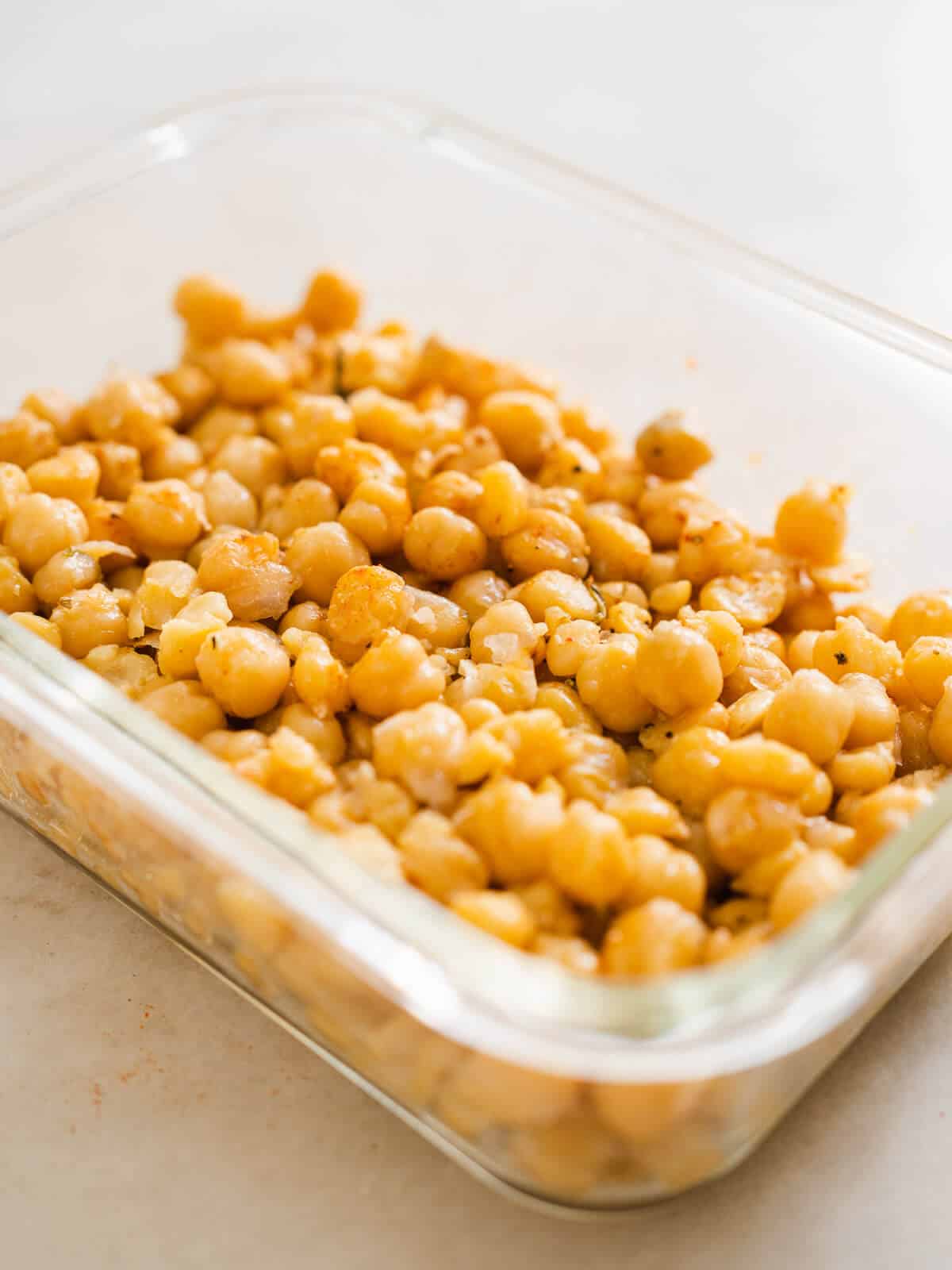 store cooked chickpeas using an airtight container.