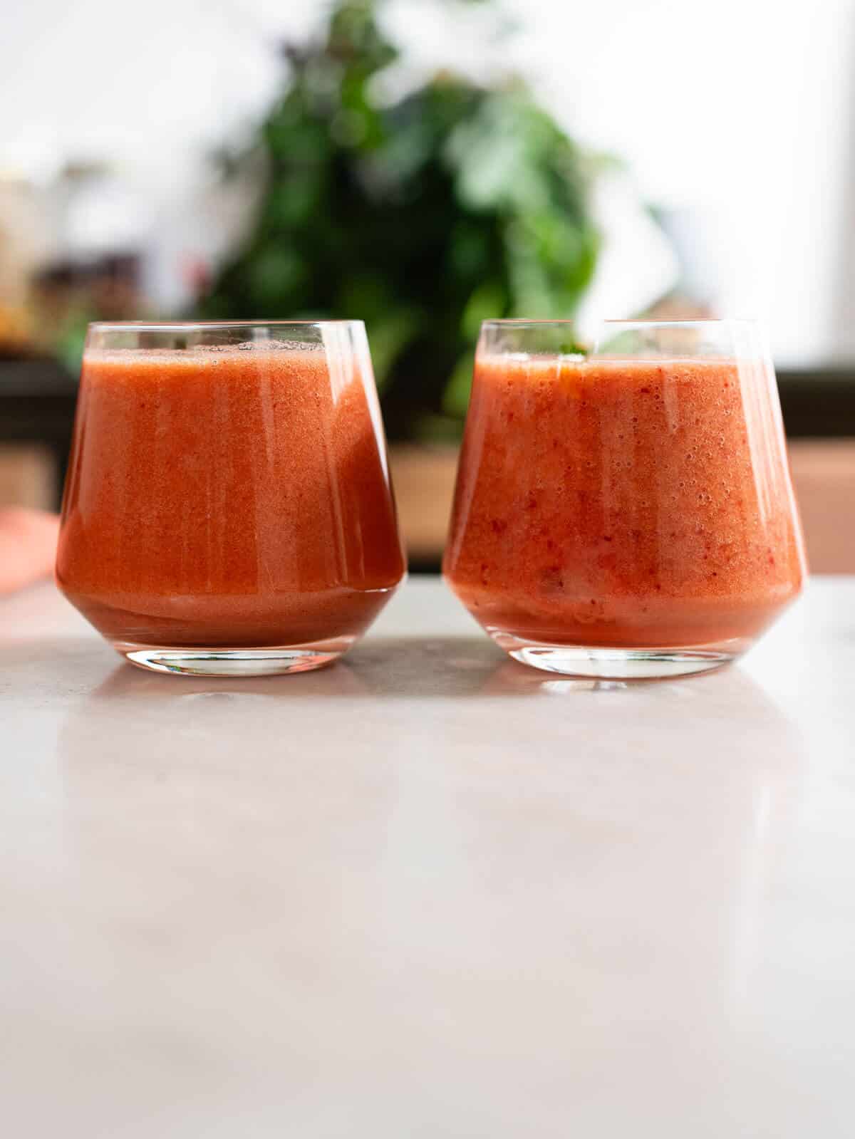 sieved vs not sieved plum juice made in a blender.