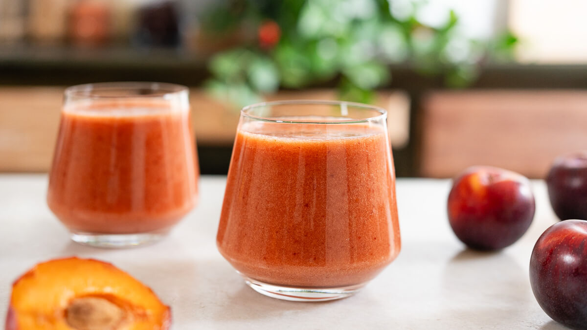 Healthy Plum Juice Recipe (Two Ways) - Living Fresh Daily